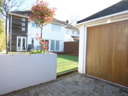 4 bedroom Semi-detached house for sale in Abbotts Close, Brentwood, CM15