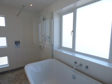 4 bedroom Semi-detached house for sale in Abbotts Close, Brentwood, CM15