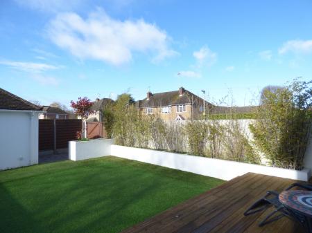 4 bedroom Semi-detached house for sale in Abbotts Close, Brentwood, CM15