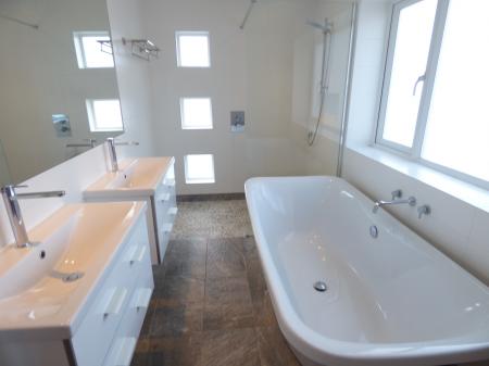 4 bedroom Semi-detached house for sale in Abbotts Close, Brentwood, CM15