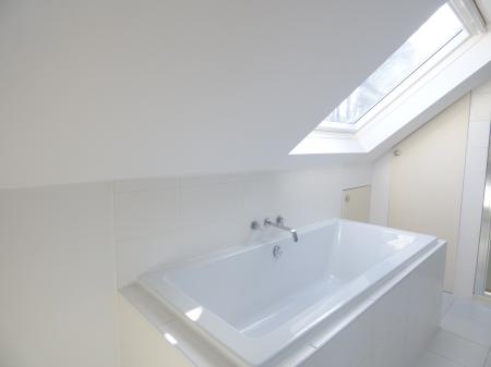 4 bedroom Semi-detached house for sale in Abbotts Close, Brentwood, CM15