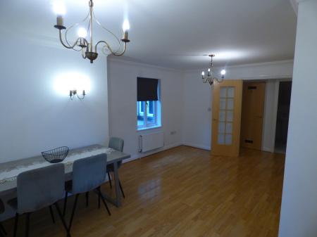 2 bedroom Flat for sale in Junction Road, Romford, RM1