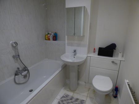2 bedroom Flat for sale in Junction Road, Romford, RM1