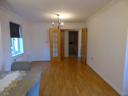 2 bedroom Flat for sale in Junction Road, Romford, RM1