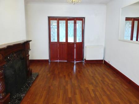 3 bedroom Semi-detached house to let in Heathview Road, Grays, RM16