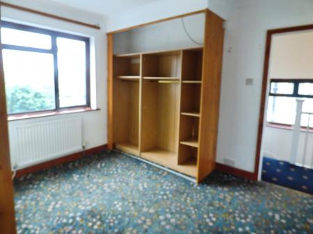 3 bedroom Semi-detached house to let in Heathview Road, Grays, RM16