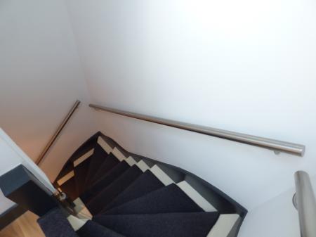 4 bedroom Semi-detached house to let in Abbots Close, Brentwood, CM15