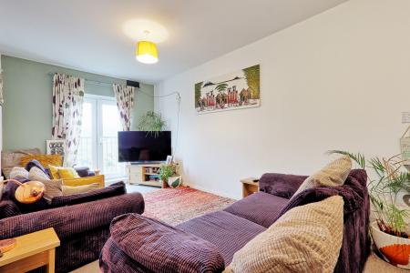 2 bedroom Flat for sale in Beeston Courts, Laindon, Basildon, SS15