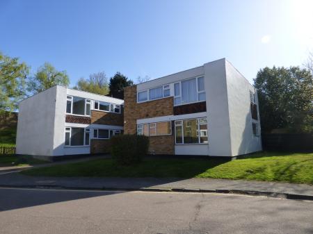 2 bedroom Flat for sale in Radford Way, Billericay, CM12