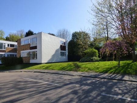 2 bedroom Flat for sale in Radford Way, Billericay, CM12