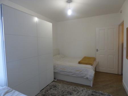 0 bedroom Studio flat to let in Brunel House, St James Road, Brentwood, CM14