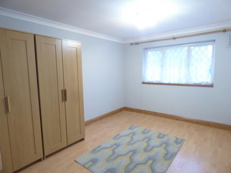 3 bedroom Terraced House to let in Beech Road, Basildon, SS14