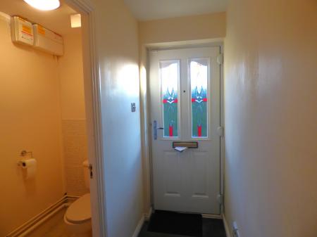 1 bedroom Ground floor maisonette to let in Napier Crescent, Wickford, SS12