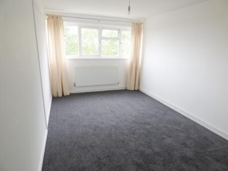 1 bedroom Flat to let in The Knares, Basildon, SS16