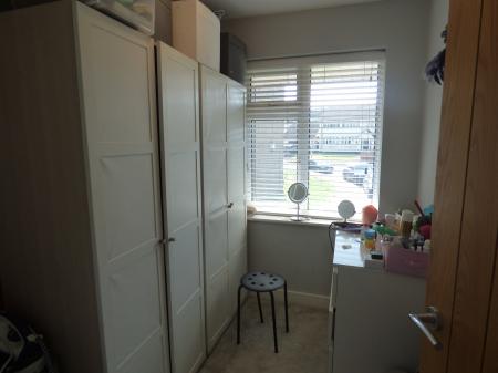 3 bedroom Semi-detached house to let in Wingrave Crescent, Brentwood, CM14