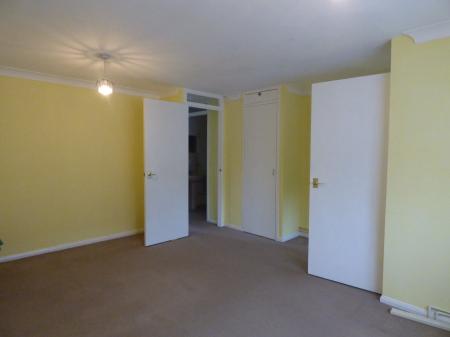 1 bedroom Flat to let in Wellington Place, Brentwood, CM14