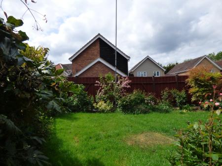4 bedroom Detached house to let in Eisenhower Road, Laindon, Basildon, SS15