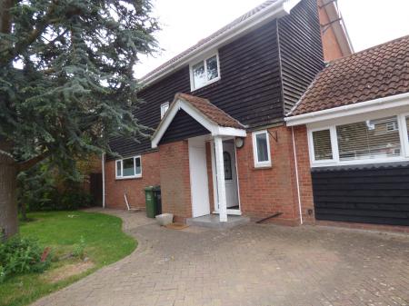 Eisenhower Road, Laindon, Basildon, SS15