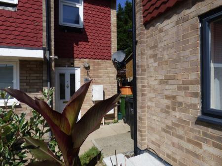 1 bedroom Flat to let in Bourne Close, Basildon, SS15