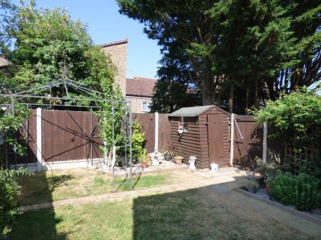 1 bedroom Flat to let in Bourne Close, Basildon, SS15