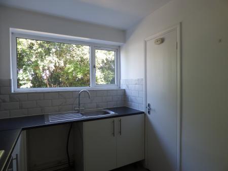 2 bedroom Flat to let in Shepeshall, Lee Chapel North, Basildon, SS15