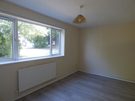 2 bedroom Flat to let in Shepeshall, Lee Chapel North, Basildon, SS15