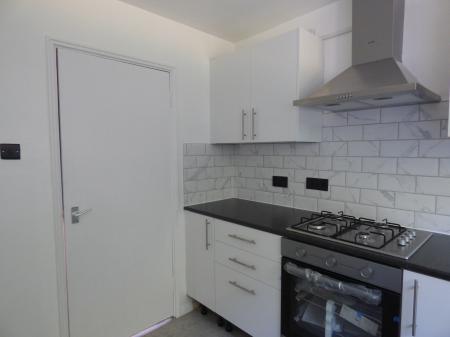 2 bedroom Flat to let in Shepeshall, Lee Chapel North, Basildon, SS15