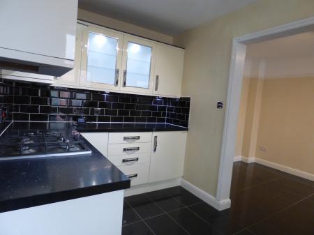 3 bedroom Detached house to let in Redwood Drive