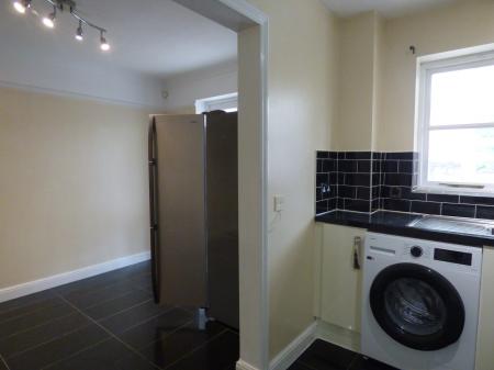 3 bedroom Detached house to let in Redwood Drive