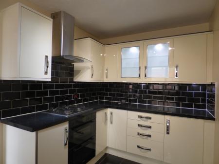 3 bedroom Detached house to let in Redwood Drive