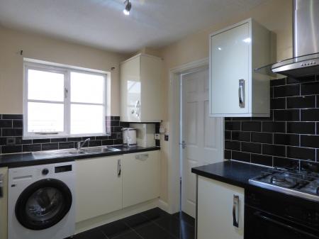 3 bedroom Detached house to let in Redwood Drive