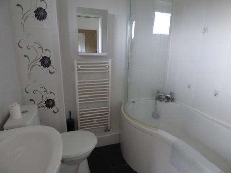 1 bedroom Flat to let in Thistledown, Basildon, SS14