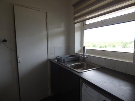 1 bedroom Flat to let in Thistledown, Basildon, SS14