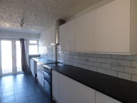 3 bedroom Terraced House to let in Whitmore Way, Basildon, SS14