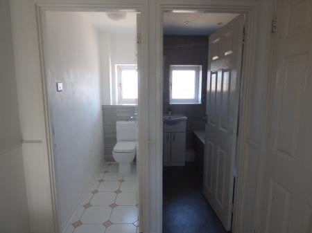 3 bedroom Terraced House to let in Whitmore Way, Basildon, SS14