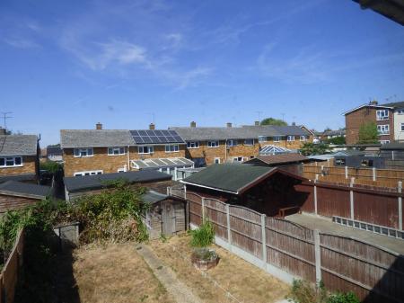 3 bedroom Terraced House to let in Whitmore Way, Basildon, SS14