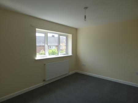 1 bedroom Flat to let in Langham Crescent, Billericay, CM12
