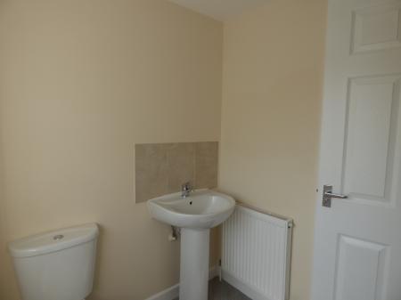 1 bedroom Flat to let in Langham Crescent, Billericay, CM12