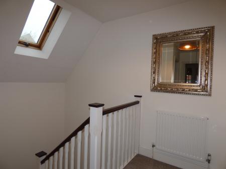 4 bedroom Town house to let in Greensleeves Drive, Brentwood, CM14