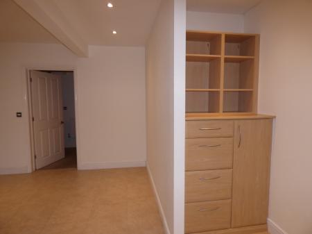 4 bedroom Town house to let in Greensleeves Drive, Brentwood, CM14