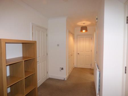 4 bedroom Town house to let in Greensleeves Drive, Brentwood, CM14