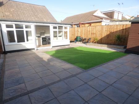 3 bedroom Bungalow to let in Leigh on Sea, Eastwood