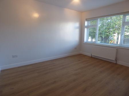 3 bedroom Bungalow to let in Leigh on Sea, Eastwood