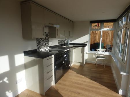 3 bedroom Bungalow to let in Leigh on Sea, Eastwood
