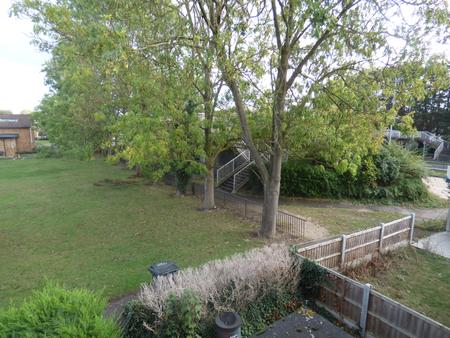 3 bedroom Terraced House to let in Curling Walk, Basildon, SS14