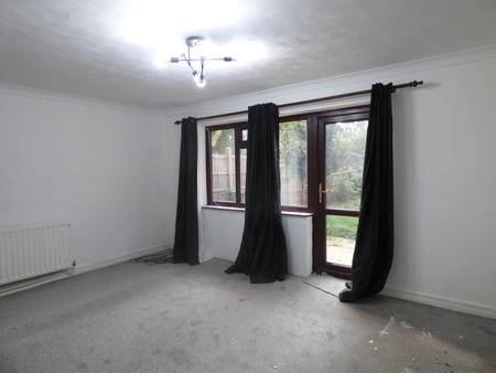 3 bedroom Terraced House to let in Curling Walk, Basildon, SS14