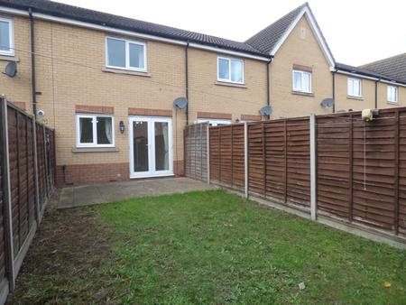2 bedroom Terraced House to let in Beeston Court, Laindon, SS15