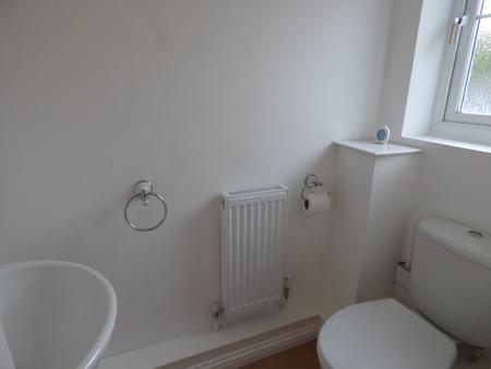 2 bedroom Terraced House to let in Beeston Court, Laindon, SS15