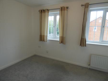 2 bedroom Terraced House to let in Beeston Court, Laindon, SS15