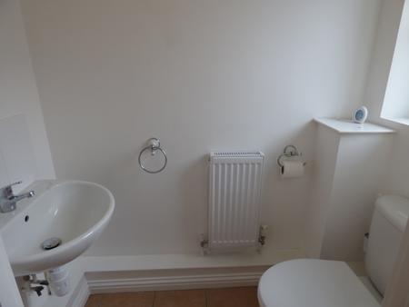 2 bedroom Terraced House to let in Beeston Court, Laindon, SS15